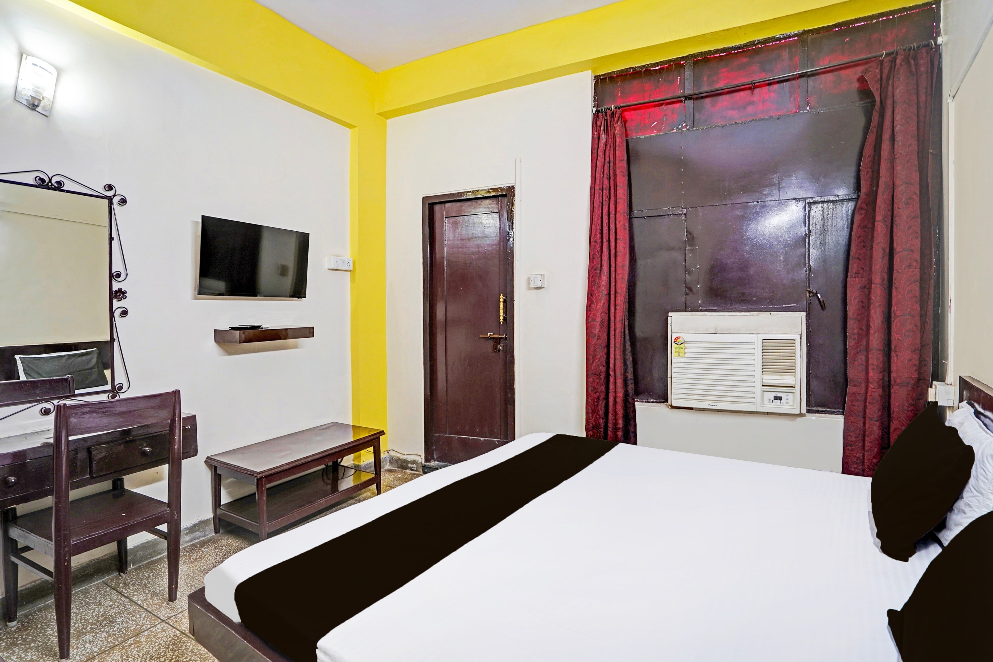 Hotel O Raj Mahal - Tap to explore photos