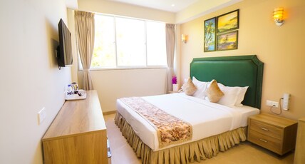 Hotel Flora Room Type - Flora Suite Room