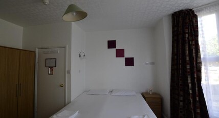 Park Hotel Ilford Room Type - Double Room
