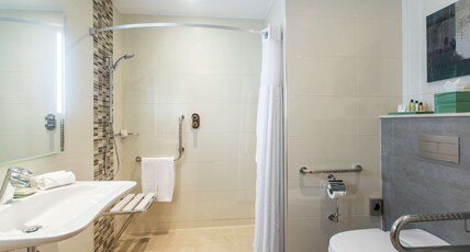 Hilton Garden Inn Tanger City Centre Room Type - KING ACCESSIBLE ROOM