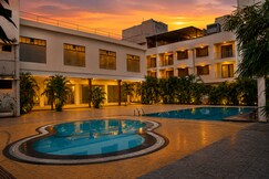 Pushpak Resort