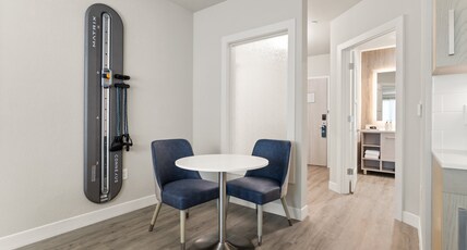 EVEN Hotel AUSTIN UPTOWN NEAR THE DOMAIN Room Type - 1 King 1 Bedroom Suite Communication Accessible