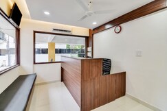 Hotel O Kohinoor Residency