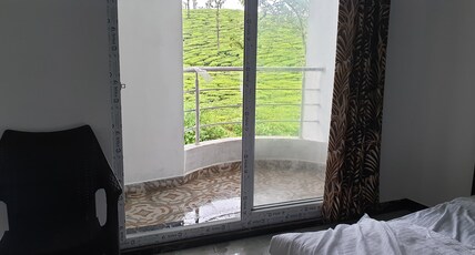VVV Grand Room Type - Deluxe Balcony Room