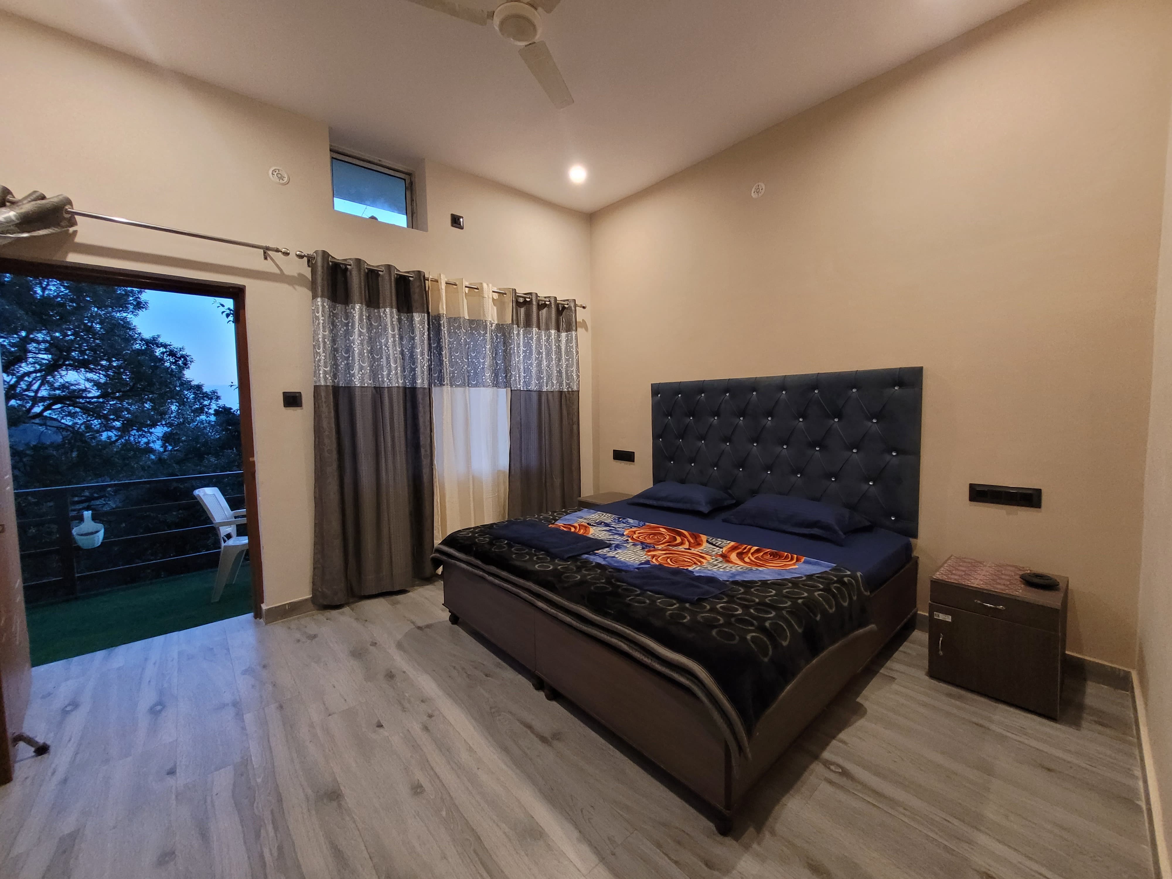 Sunset Viewpoint Homestay - Tap to explore photos