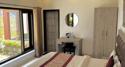 R Cottage Studio Rooms Room Type - Super Deluxe Cottage