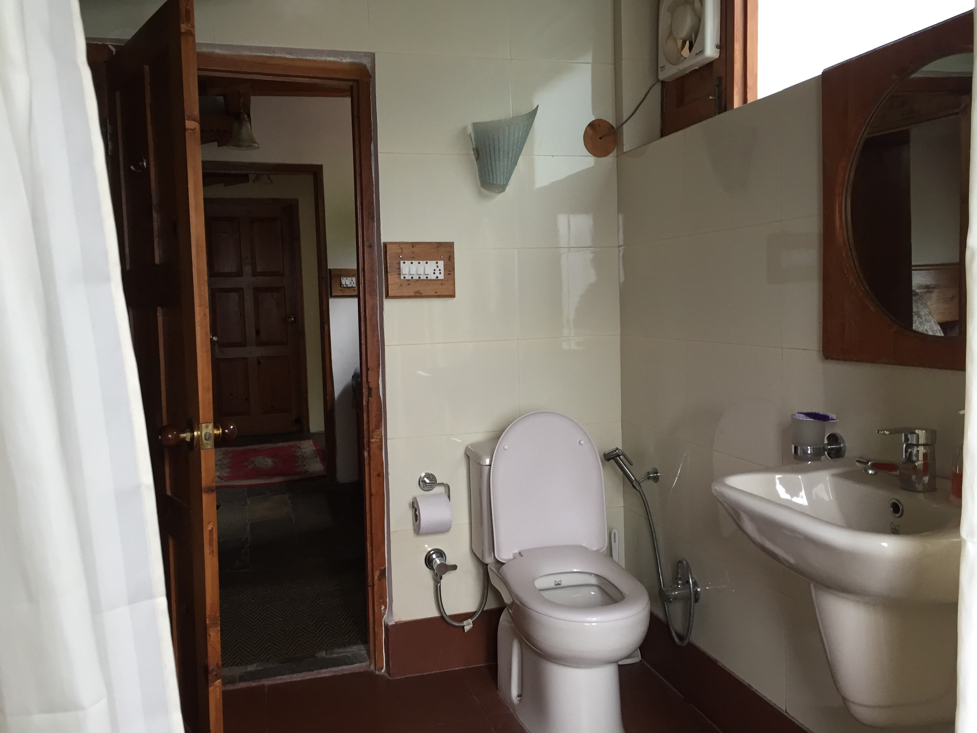 Himalayan Kothi Kais | Rooms & Restaurant - Tap to explore photos