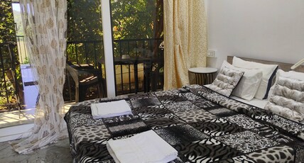 Home Available 100 mtr from the Ashvem Beach Room Type - Deluxe Room
