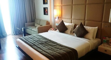 Ramada by Wyndham Navi Mumbai Room Type - Deluxe 1 King Non-Smoking Room