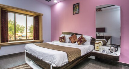 Hotel Hayyat Room Type - Standard AC Room ( Basement )