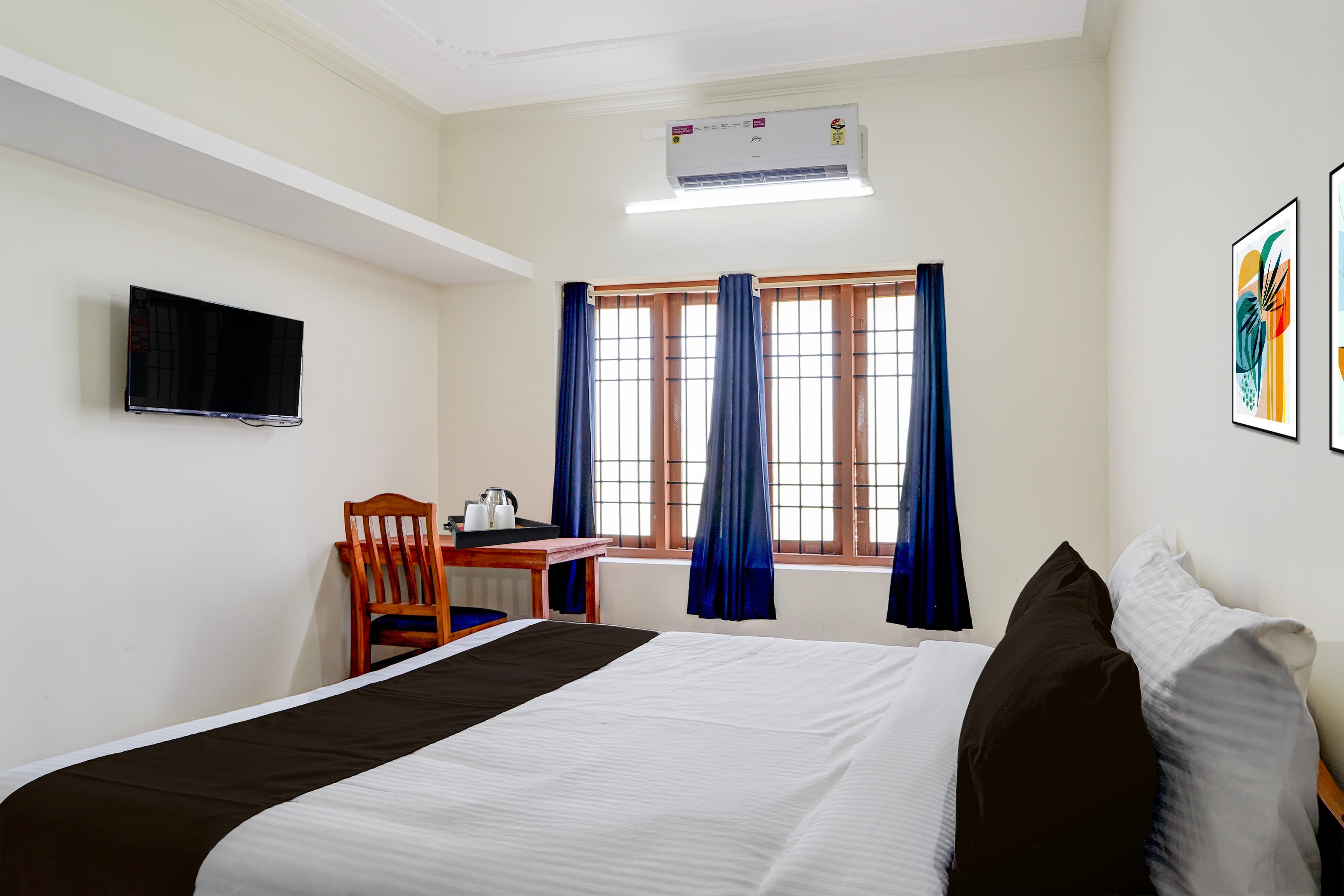 Super Townhouse Kazhakootam Formerly Tajma - Tap to explore photos
