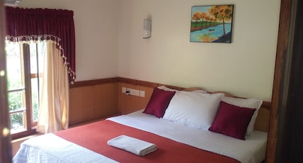 B 4 You Houseboats Room Type - Deluxe AC 01 Bed Room Private Boat (02 PAX) B 4 You Houseboats Room Type - Deluxe AC 01 Bed Room Private Boat (02 PAX)