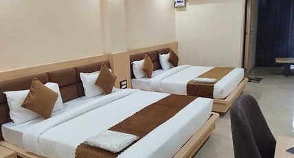 Hotel Grand Inn Room Type - TWO DOUBLE BEDDED FAMILY ROOM