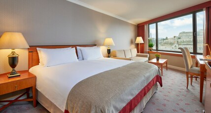 InterContinental BUDAPEST Room Type - 1 King Premium River View Sofa