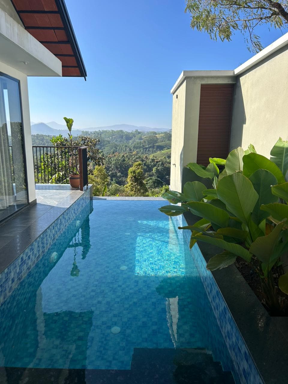 Sylvan Retreat - Luxury Private Pool Rooms - Tap to explore photos
