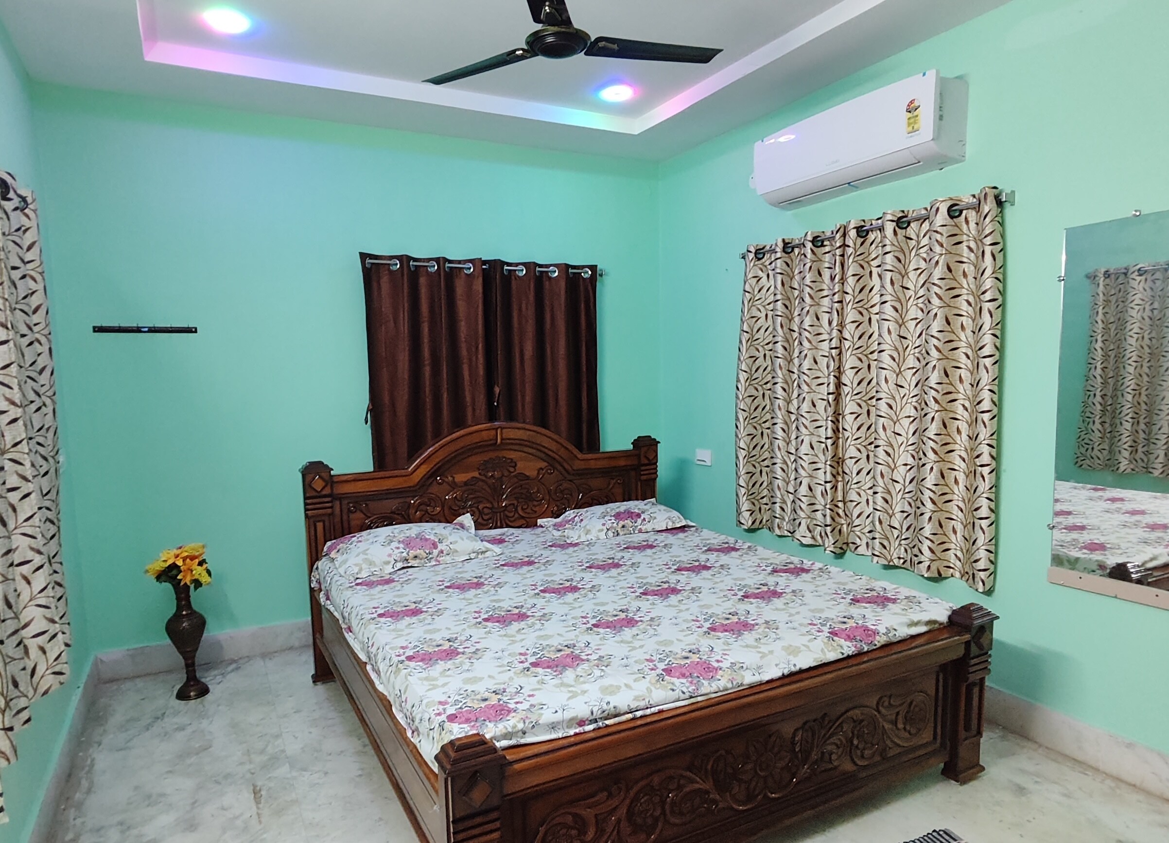 AVI Homestay GF Room 2 - Tap to explore photos