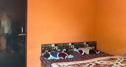Hotel Basant Palace Room Type - Deluxe Room