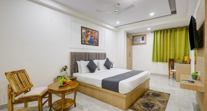 Castle Grand Hotel Dwarka Sector - 21 Room Type - Deluxe Room
