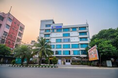 FabHotel Raj Darbar - Nr. Kolkata Airport