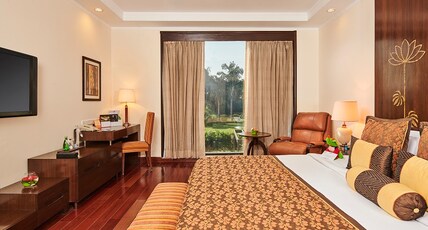 The Lalit Temple View Room Type - Presidential Suite First Floor with Bathtub