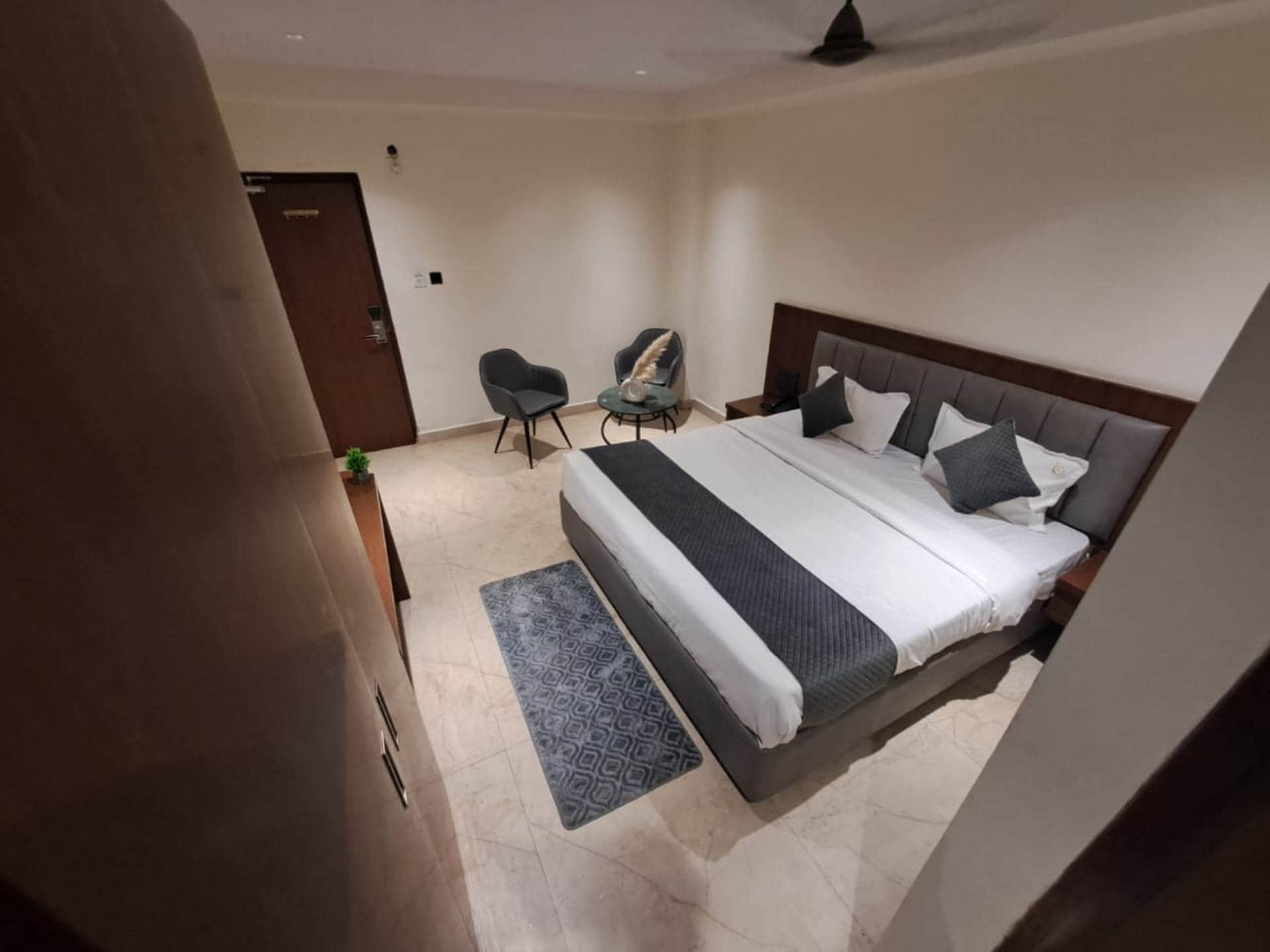 AGARWAL RESIDENCY Recently Renovated - Tap to explore photos