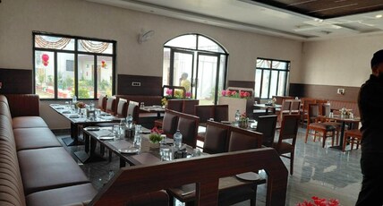 Panchmukhi Restaurant Inn Room Type - Panchmukhi Restaurant Inn