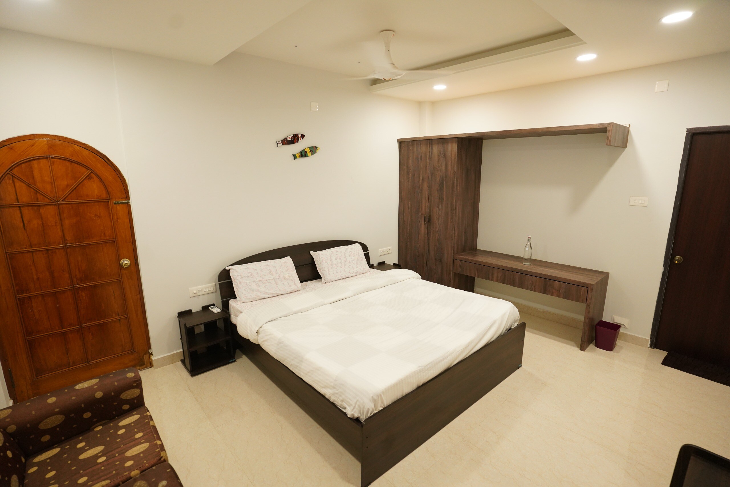 Kameswari Homestays - Tap to explore photos