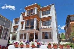 Basera Inn | Near Leh Market