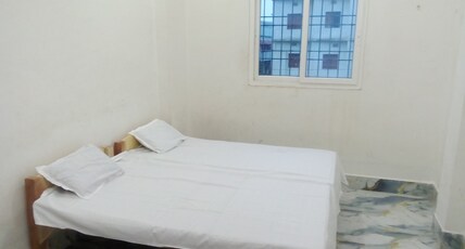 Rajgour Ashram Room Type - Bedroom 1