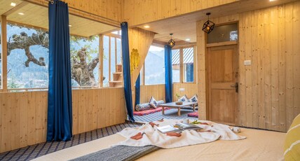 Intothewoods | Treehouse Room Type - Intothewoods: Pine Serenity Duplex