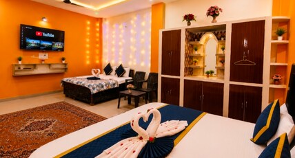 AMBRICANA PG HOUSE Room Type - Famliy Room