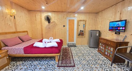 NELMAR NEST CALANGUTE BEACH Room Type - AC Wooden Suite