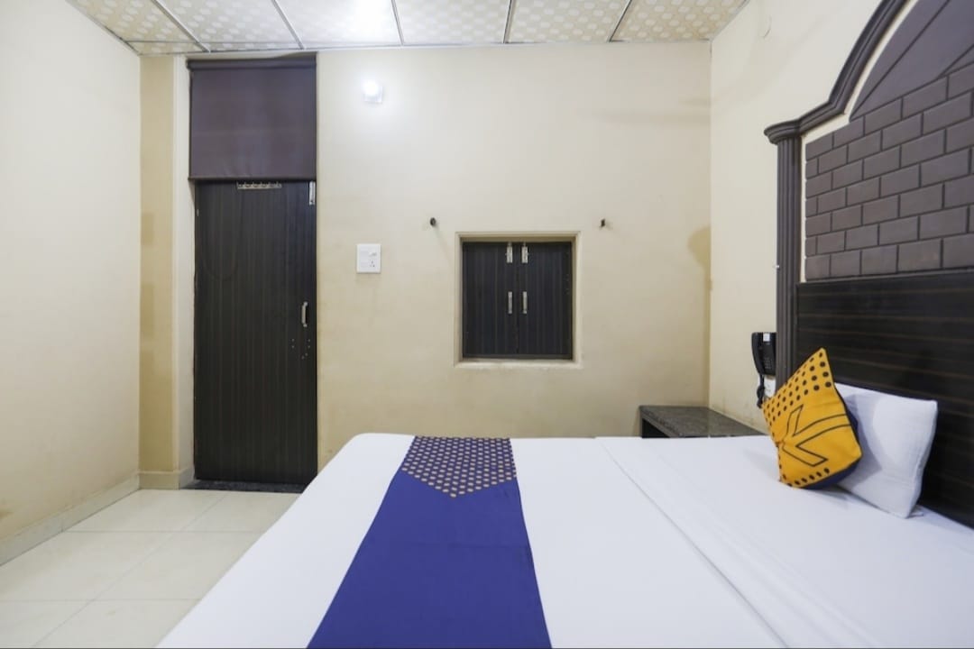 Ghanshyam Lodge Unit - 2 - Tap to explore photos