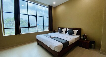 Hotel Riddhima Palace SEZ,Pithampur. Room Type - Deluxe Non Ac
