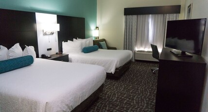 Best Western Mayport Inn & Suites Room Type - 2 Queen Beds, Non-Smoking, Refrigerator, Microwave, Full Breakfast