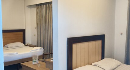 Hotel Preethi Palace Room Type - Four Bedded