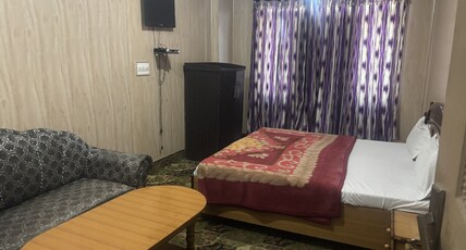 HOTEL BLUE SAPPHIRE AND RESTAURANT Room Type - Bedroom 7