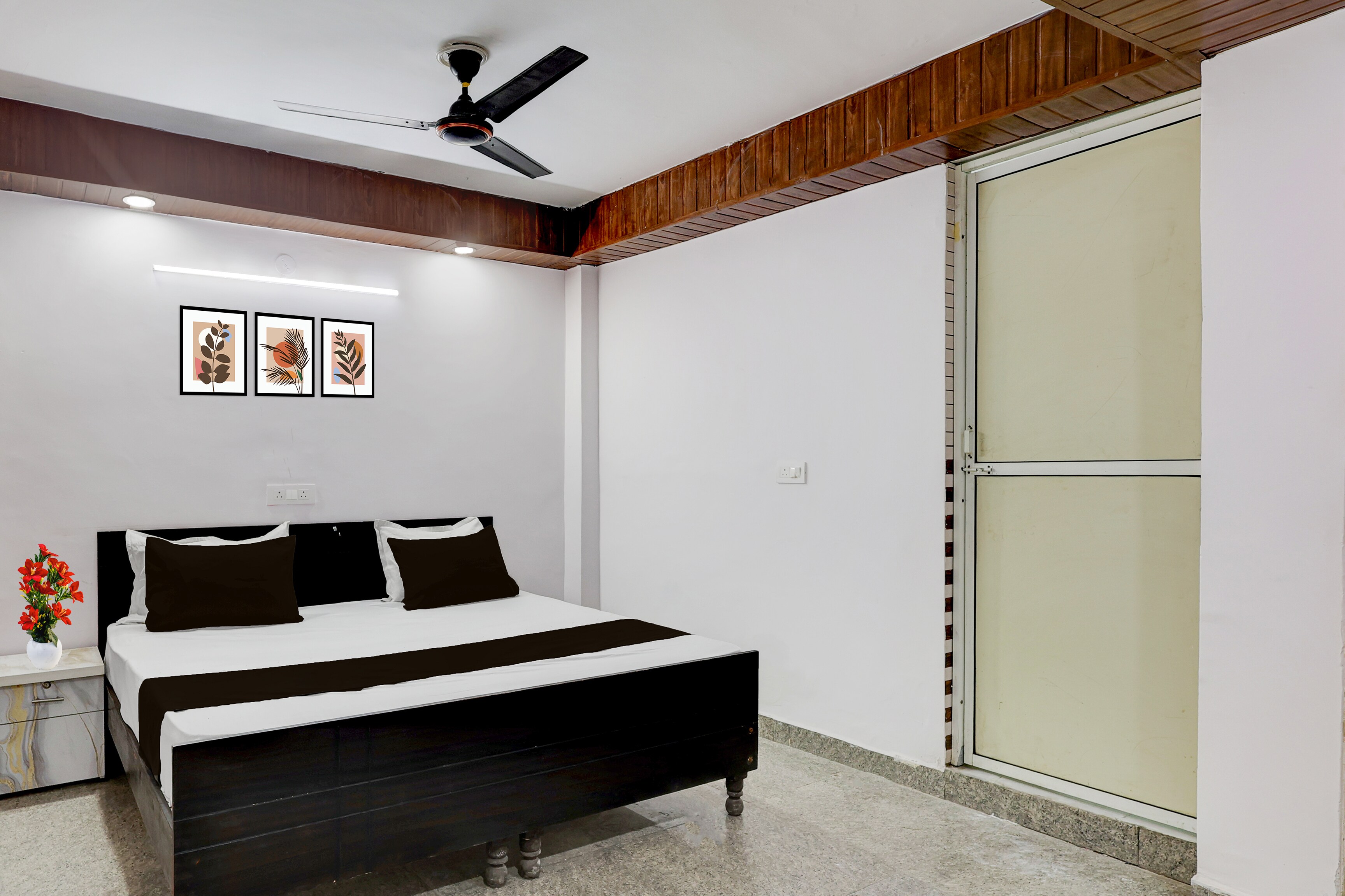 Collection O Sector 18 Noida Formerly True Residency - Tap to explore photos
