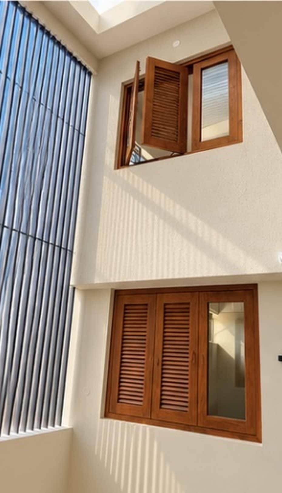 Parthas suites - Tap to explore photos
