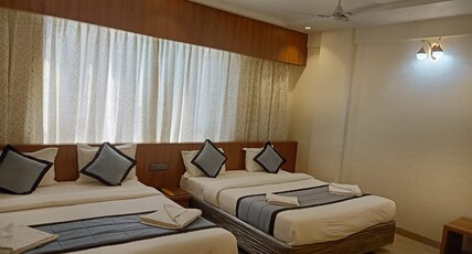 Hotel Sai D Lax Room Type - Deluxe Four Bed AC