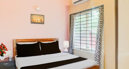 Super Collection O Khatri Park Formerly Aum Villa Room Type - Deluxe with Balcony