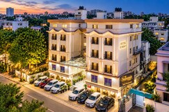 Summit Hotel