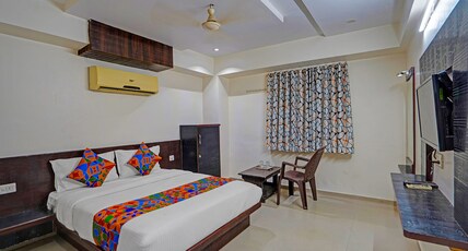 FabHotel Skyland I Room Type - Deluxe Room