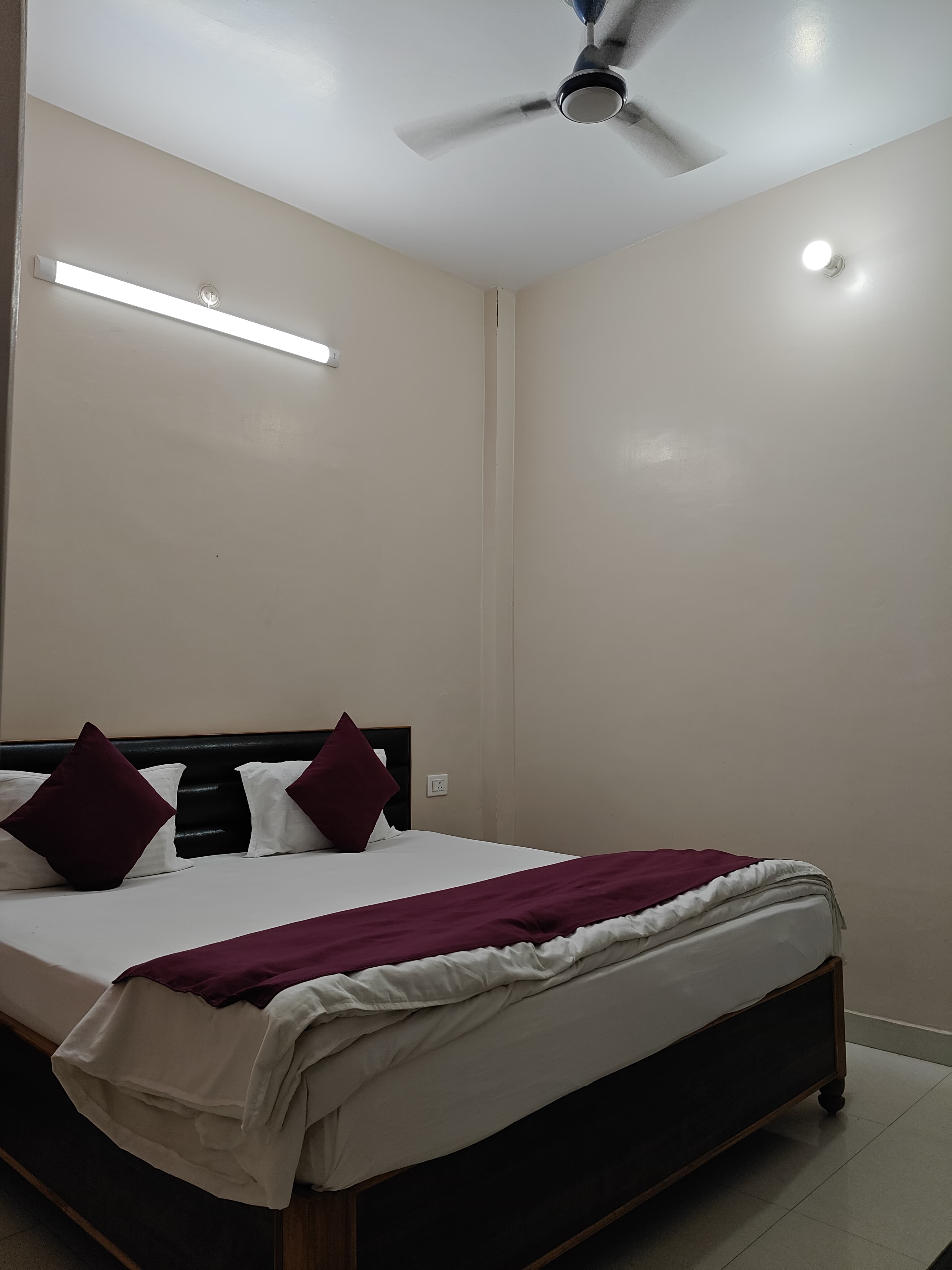 Rama P. Guest House - Tap to explore photos