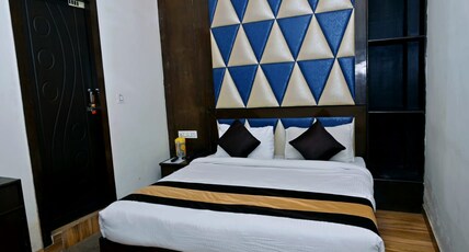 Hotel Sudarshan Room Type - Deluxe Room