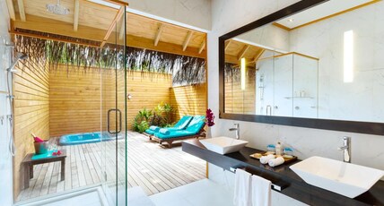 Veligandu Island Resort & Spa Room Type - Jacuzzi Beach Villa