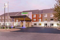 Holiday Inn Express and Suites Chicago West - St Charles