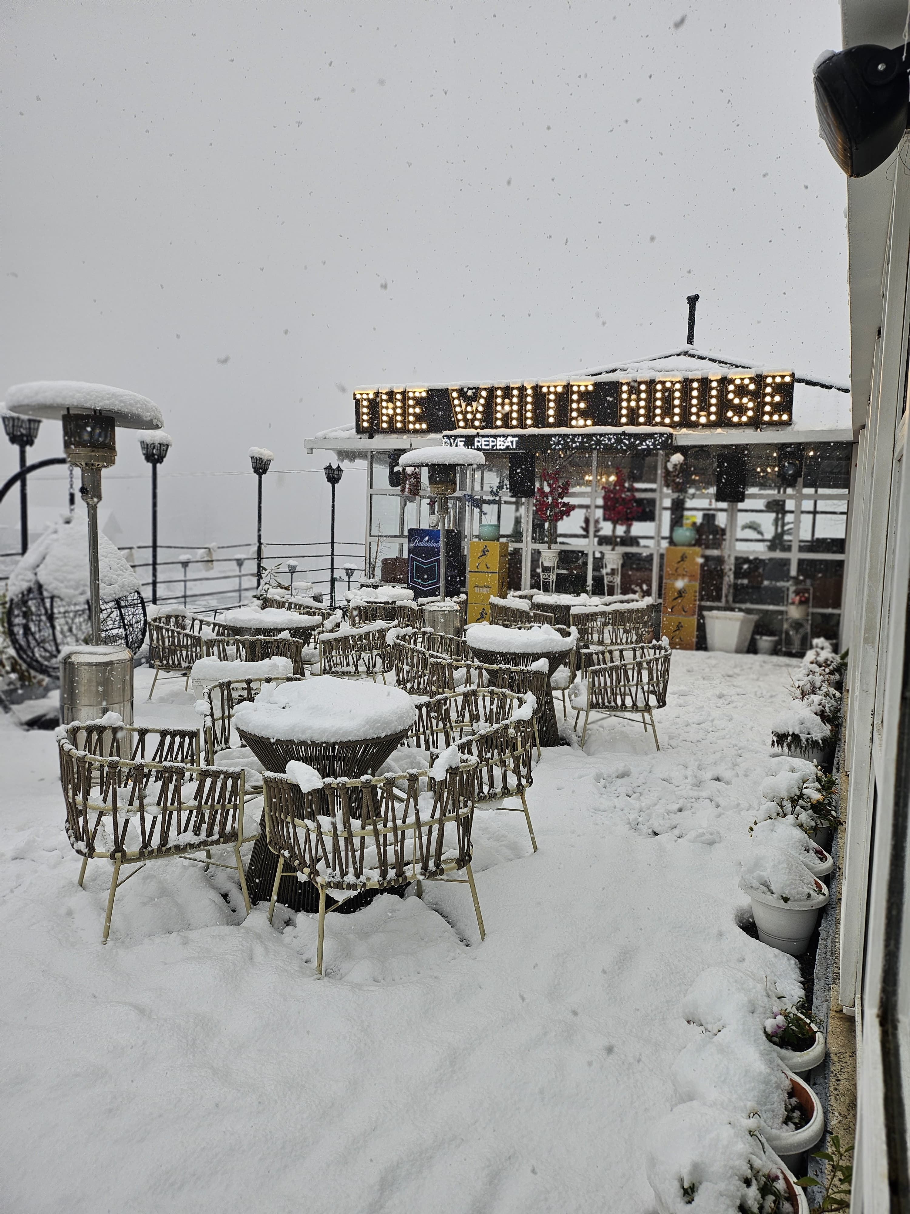 PARADISE-The Whitehouse Cafe (A Riverside Retreat) - Tap to explore photos