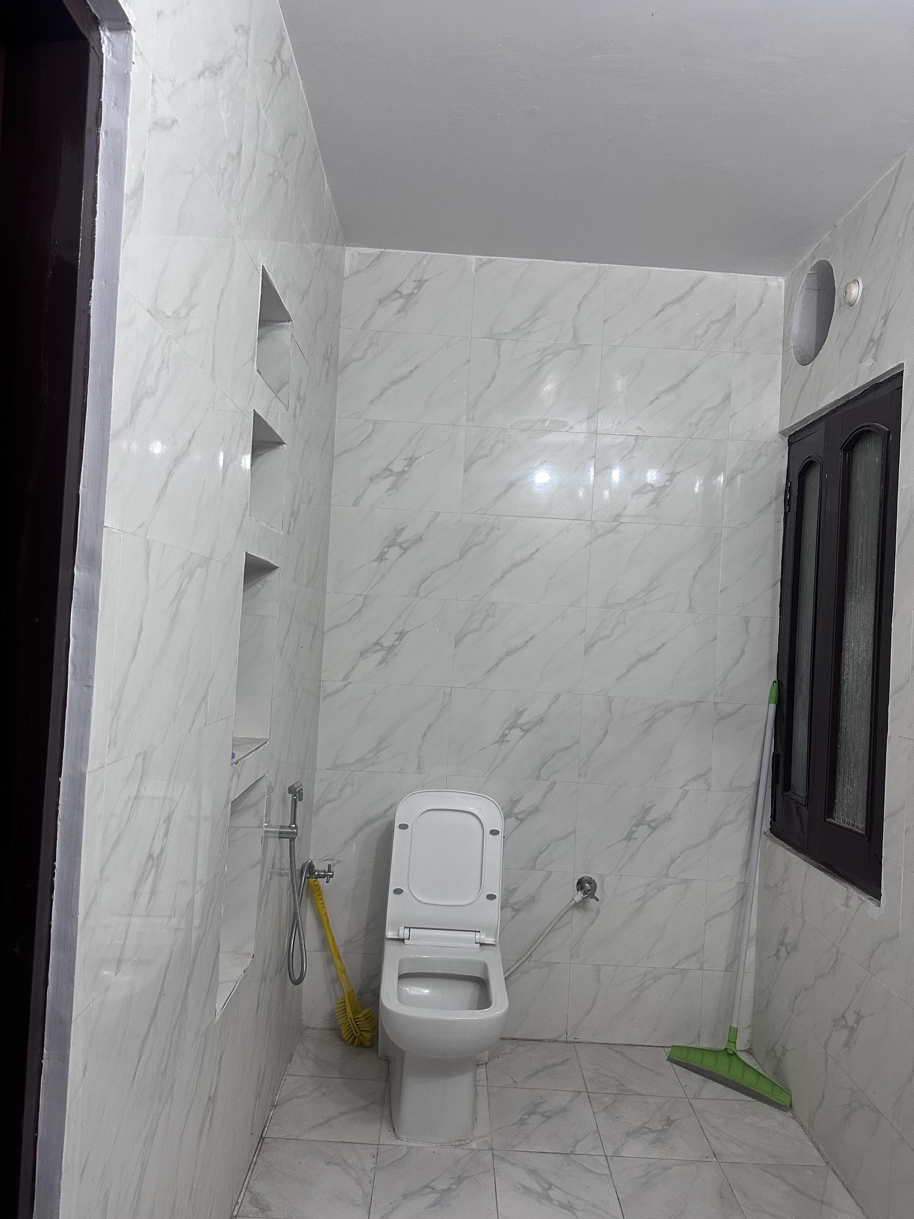 Van Vilas - Tap to explore photos