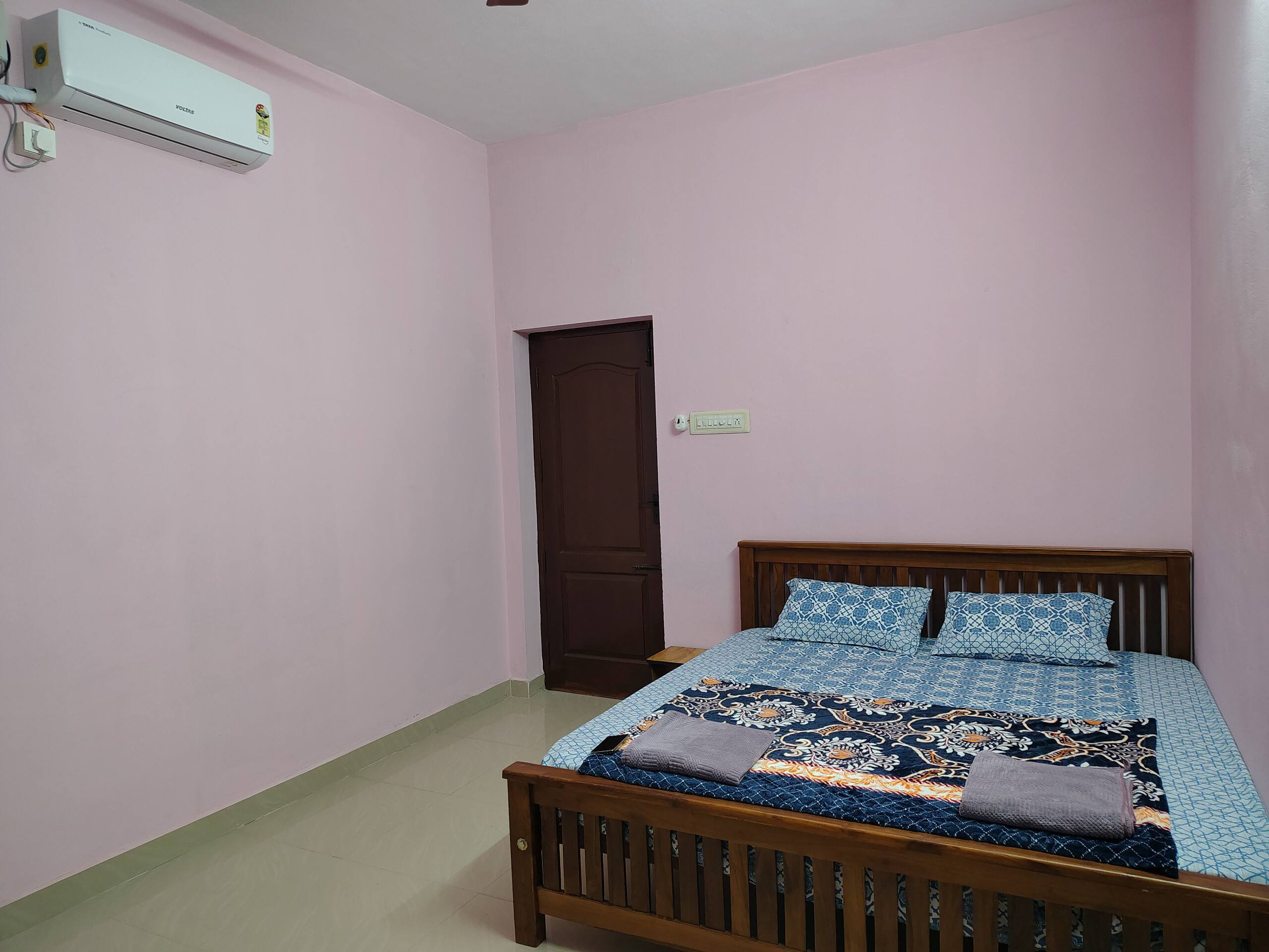 Divine Homestay - Tap to explore photos